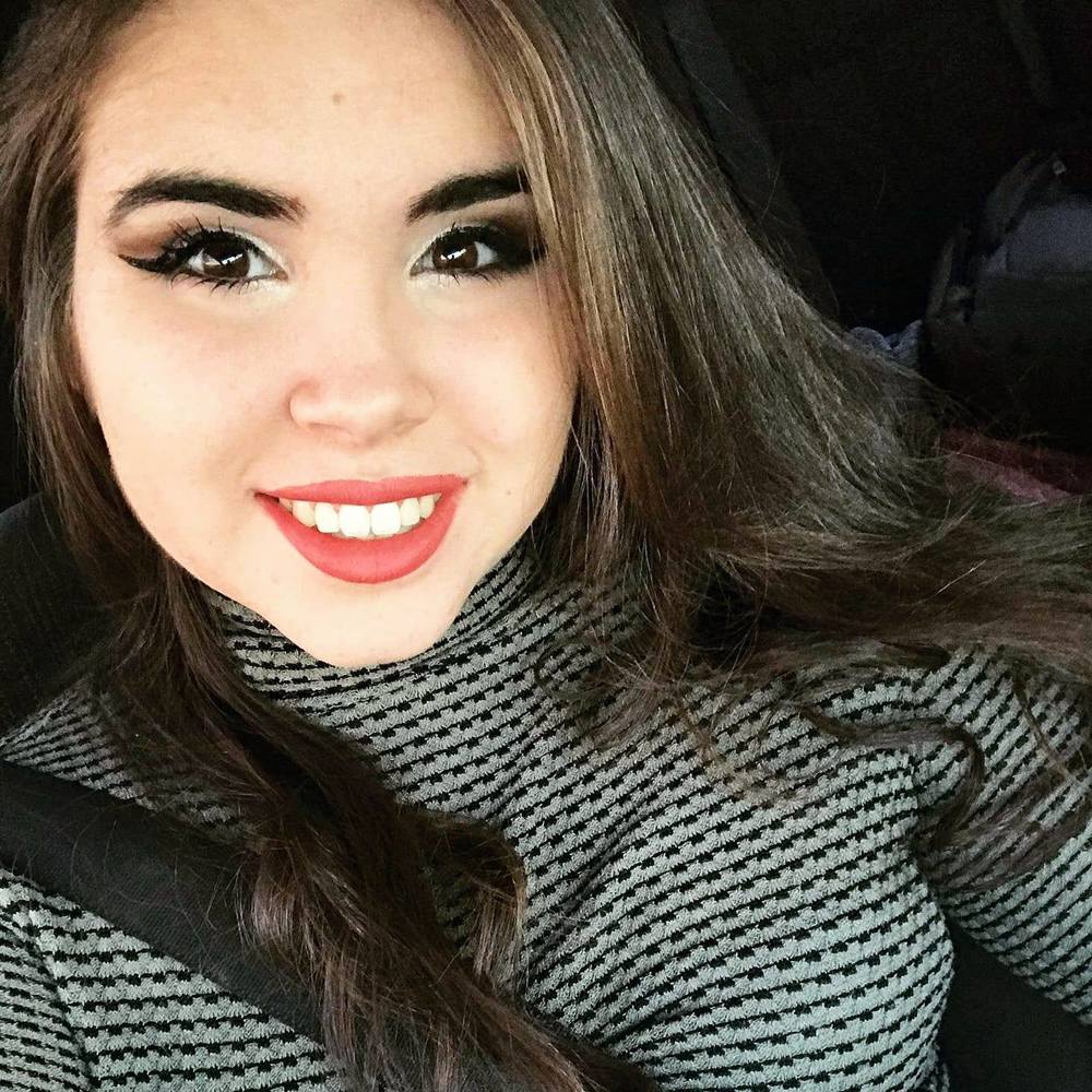 Meet your Posher, Carolina